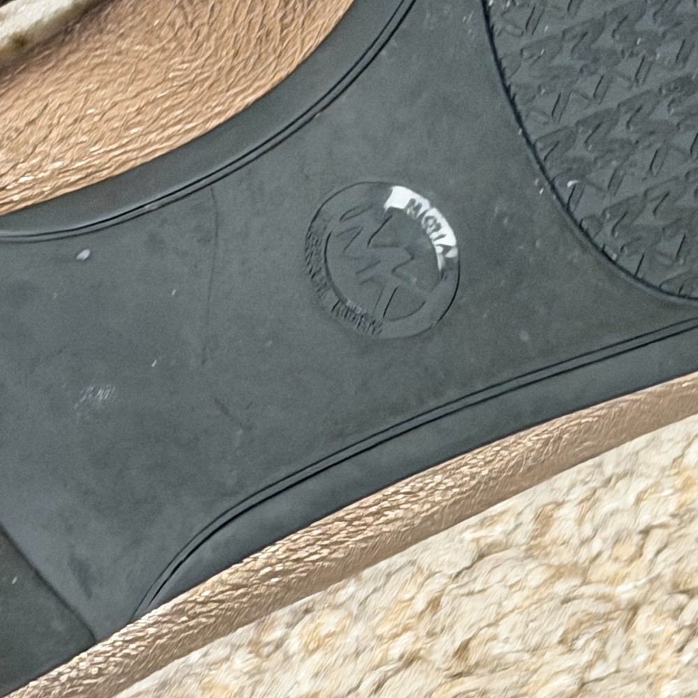 Michael Kors Metallic Bronze Leather Ballet Flats MK Logo Bow Size 8.5 - Picture 10 of 13